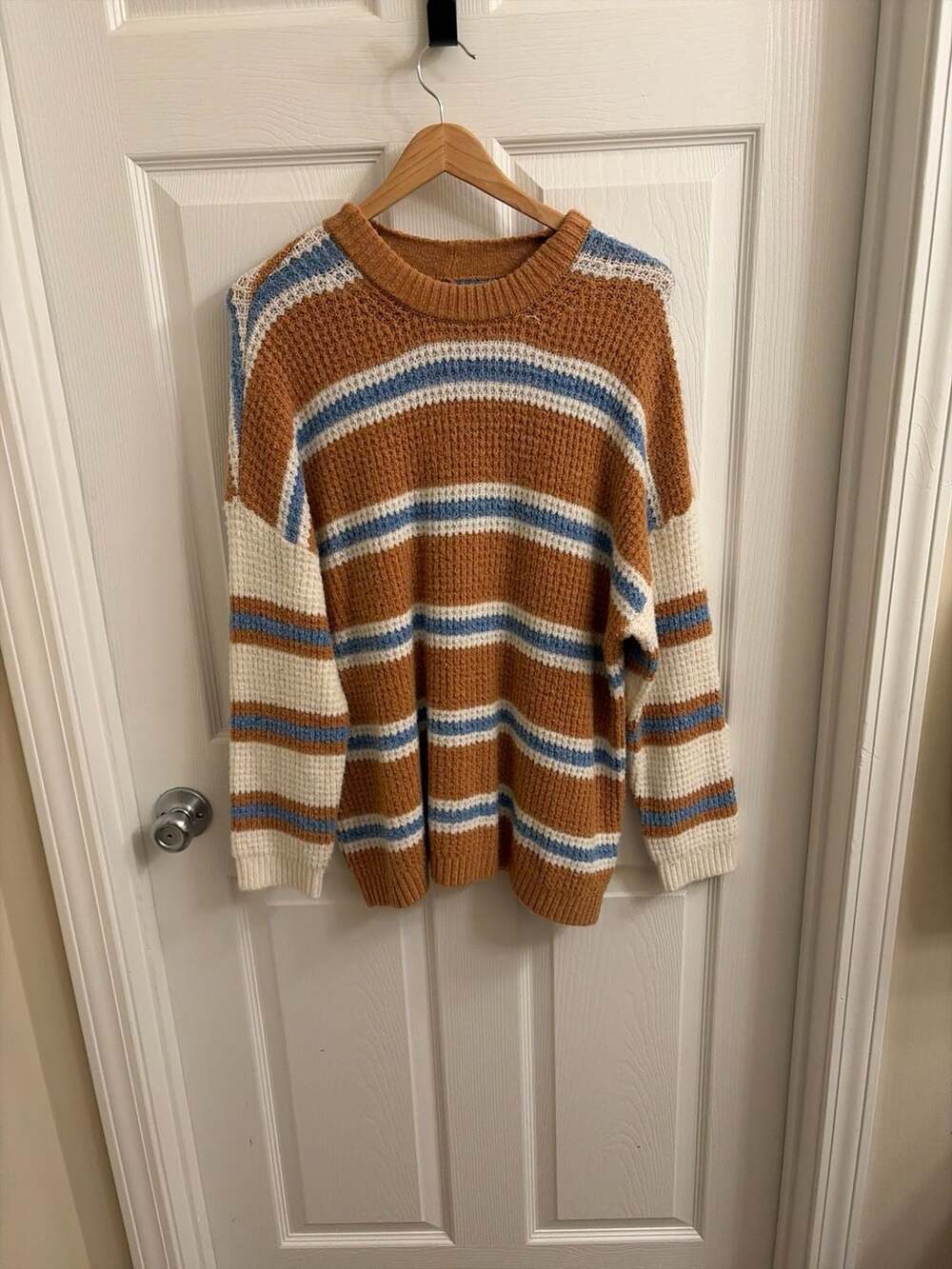 American Eagle Striped Textured Crewneck Sweater Size Medium